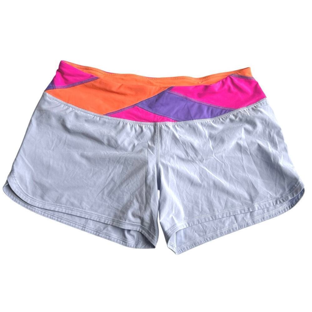 Lululemon Womens Groovy Run Shorts 4” Inseam Size M Cool Breeze / Quilt Summer